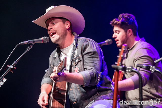 Dustin Lynch