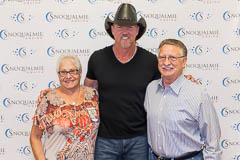 Trace Adkins meet and greet, photo 1